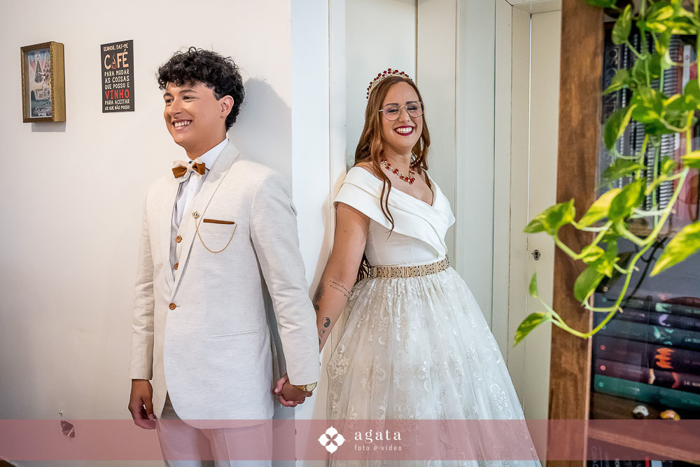 casamento catolico-casamento na igreja-casal catolico-fotografo curitiba-fotografo de casamento-casamento 2025-wedding-making of-fotografo criativo-casamento catolico-matrimonio-noiva 2025-casal cristao-casal católico-making of da noiva-fotografo-wed