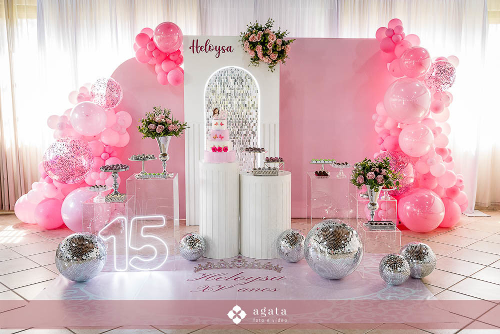 festa de 15 anos-debutante 2025-fotografo curitiba-fotografo de eventos-fotografo criativo-fotografo-debutante de rosa-festa moderna-decoracao de 15 anos-fotografo moderno-fotografo de familias-fotografo autentico-melhor fotografo-festa de aniversario-XV