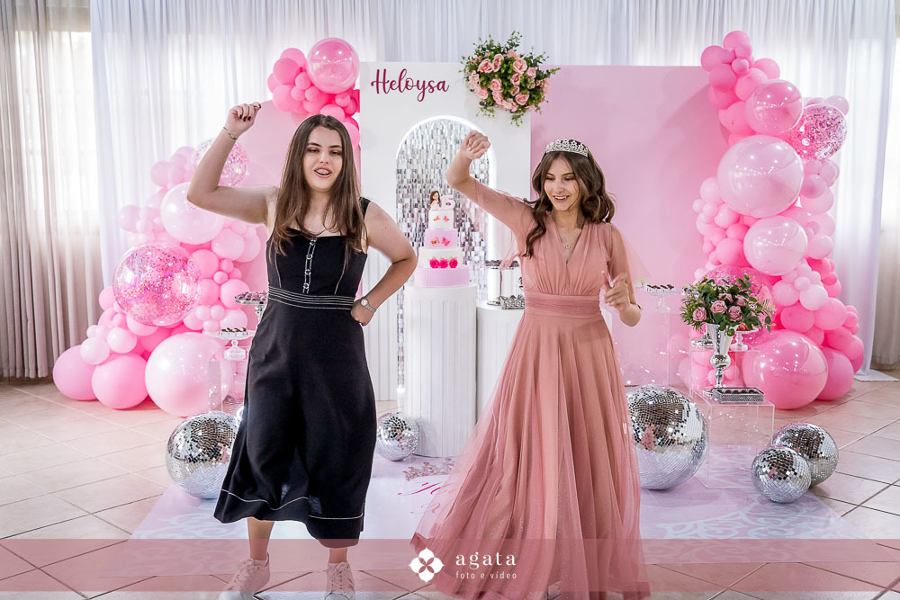 festa de 15 anos-debutante 2025-fotografo curitiba-fotografo de eventos-fotografo criativo-fotografo-debutante de rosa-festa moderna-decoracao de 15 anos-fotografo moderno-fotografo de familias-fotografo autentico-melhor fotografo-festa de aniversario-XV