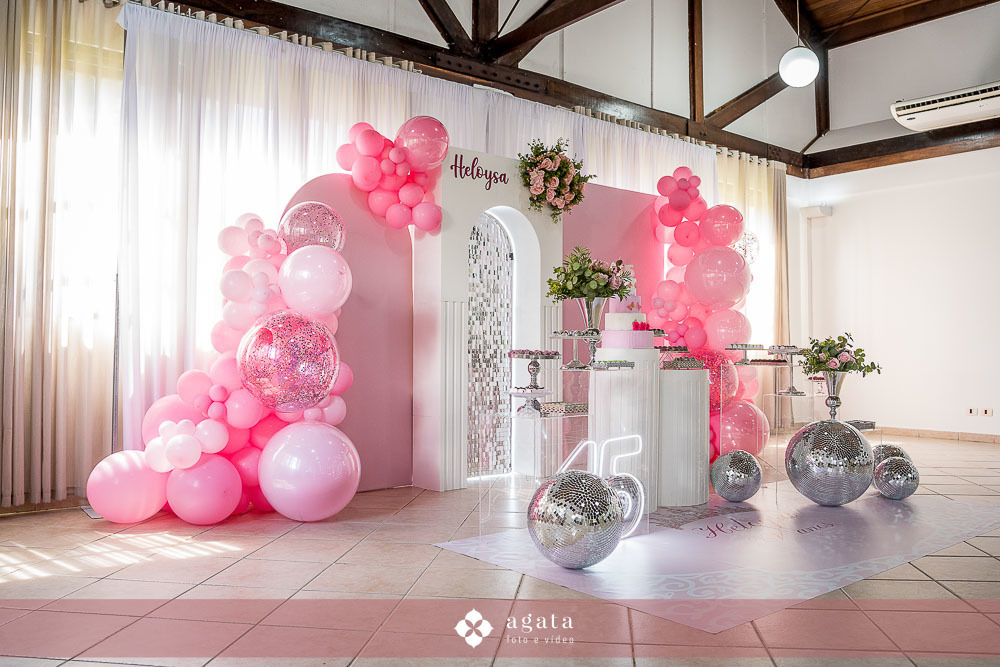 festa de 15 anos-debutante 2025-fotografo curitiba-fotografo de eventos-fotografo criativo-fotografo-debutante de rosa-festa moderna-decoracao de 15 anos-fotografo moderno-fotografo de familias-fotografo autentico-melhor fotografo-festa de aniversario-XV