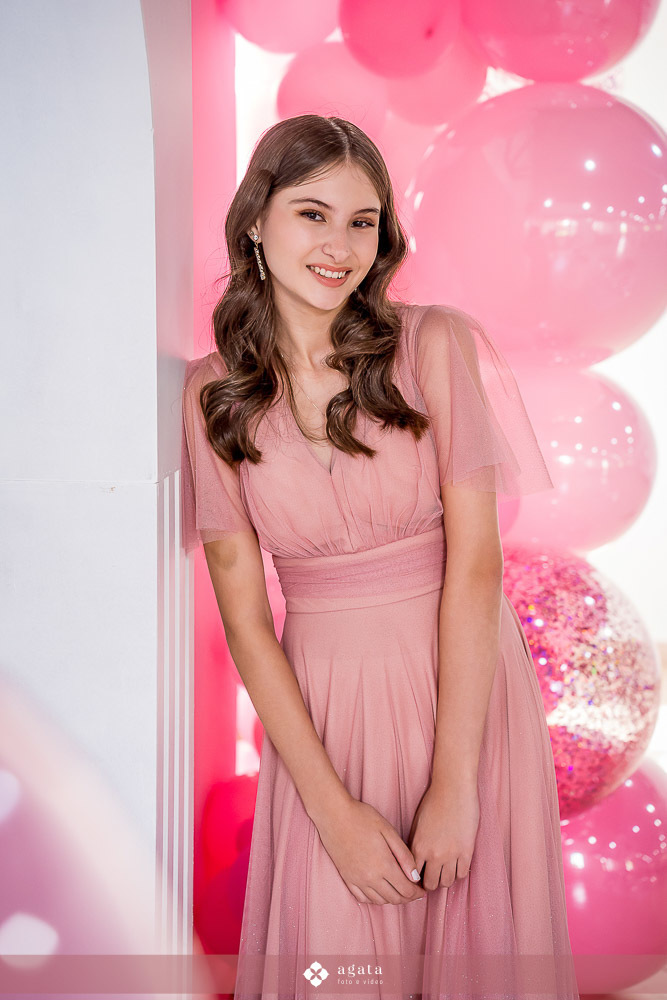 festa de 15 anos-debutante 2025-fotografo curitiba-fotografo de eventos-fotografo criativo-fotografo-debutante de rosa-festa moderna-decoracao de 15 anos-fotografo moderno-fotografo de familias-fotografo autentico-melhor fotografo-festa de aniversario-XV