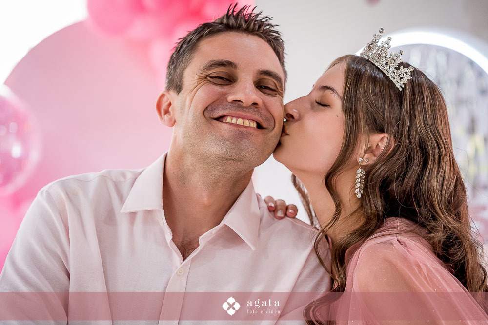 festa de 15 anos-debutante 2025-fotografo curitiba-fotografo de eventos-fotografo criativo-fotografo-debutante de rosa-festa moderna-decoracao de 15 anos-fotografo moderno-fotografo de familias-fotografo autentico-melhor fotografo-festa de aniversario-XV