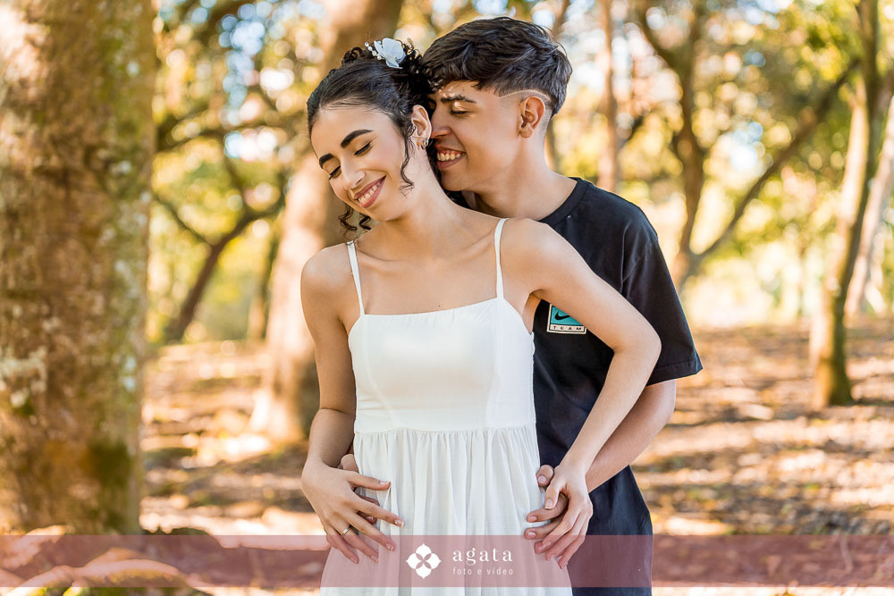 pre wedding-ensaio externo-fotografo de casamento-fotografo curitiba-casamento 2025-casamento do ano-wedding-casal do ano-casal jovem-ensaio no jardim botanico-ensaio de casal-ensiao pre casaemento-ensaio ao ar livre-jardim botanico-fotografo criativo-cwb