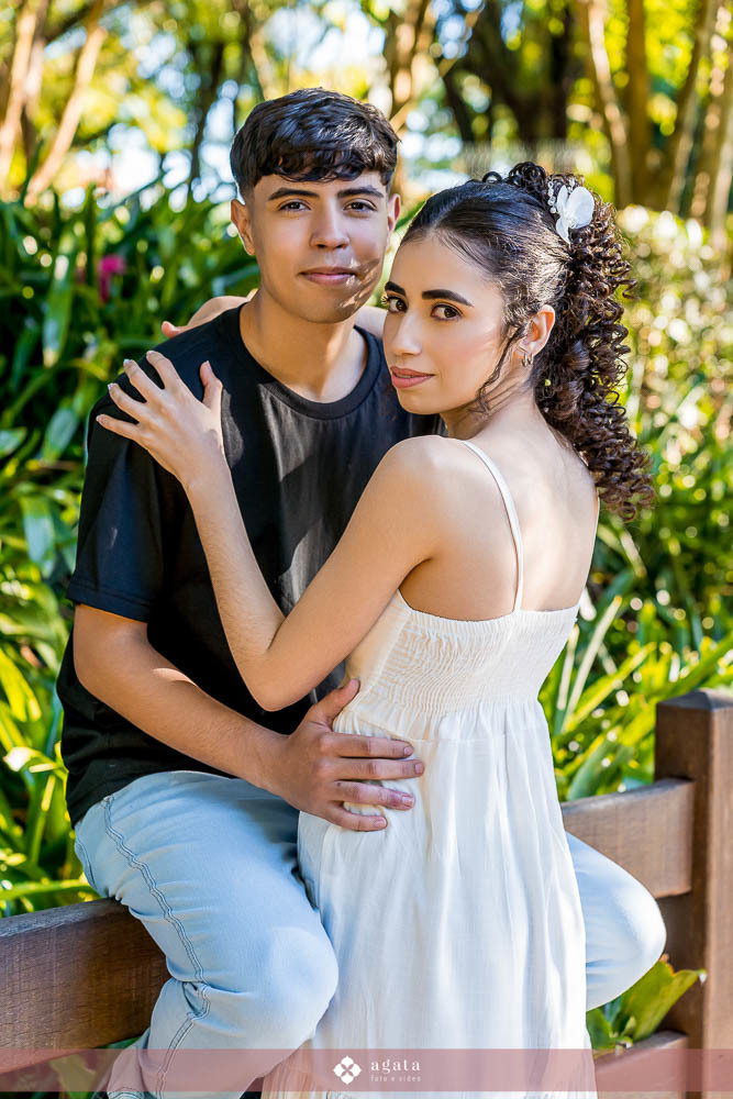 pre wedding-ensaio externo-fotografo de casamento-fotografo curitiba-casamento 2025-casamento do ano-wedding-casal do ano-casal jovem-ensaio no jardim botanico-ensaio de casal-ensiao pre casaemento-ensaio ao ar livre-jardim botanico-fotografo criativo-cwb