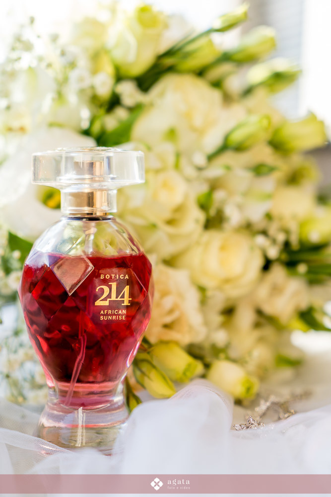 casamento catolico-fotografo de casamento curitiba-fotografo de familias-wedding-casamento cristao-noivos do ano-noiva-vestido de noiva-casamento na igreja-chuva de arroz-fotografo editorial-fotografo criativo-fotografo curitiba-casamento cwb