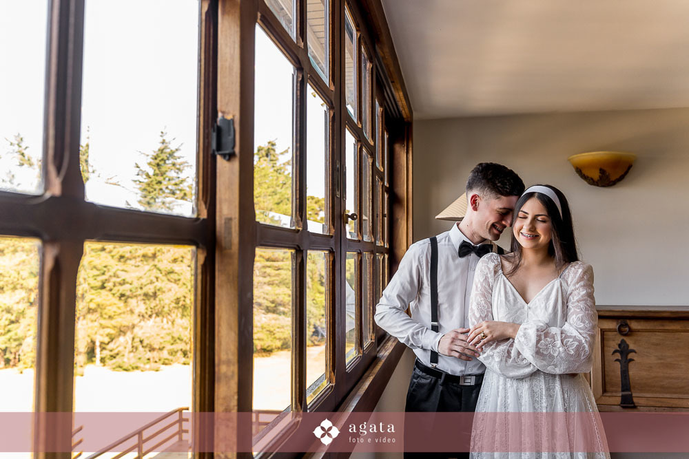 ensaio pre wedding-ensaio fotografico tematico-ensaio tematico-fotografo de casmento-ensaio externo-ensaio pre wedding anos 60-anos 70-anos 80-ensaio temático de casal-ensaio de casal-casamento 20250casamento 2026-fotografo de casamento curitiba-wedding