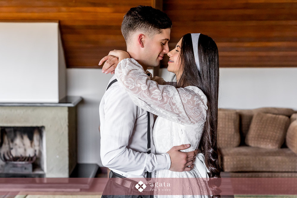 ensaio pre wedding-ensaio fotografico tematico-ensaio tematico-fotografo de casmento-ensaio externo-ensaio pre wedding anos 60-anos 70-anos 80-ensaio temático de casal-ensaio de casal-casamento 20250casamento 2026-fotografo de casamento curitiba-wedding