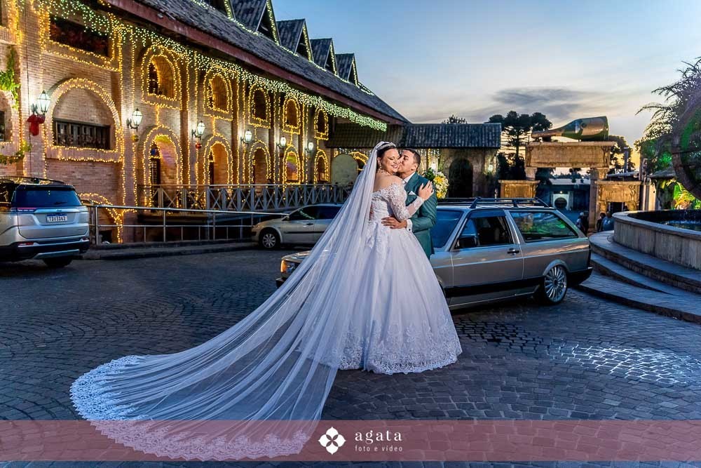 casamento catolico-casamento na igreja-fotogtafo de casamento-fotografo curitiba-fotografo-wedding-casamento 2026-vestido de noiva-photo wedding-casamento do ano-casamento 2027-casamento com festa-noivado-casamento-noivos-fotografo de familias-love