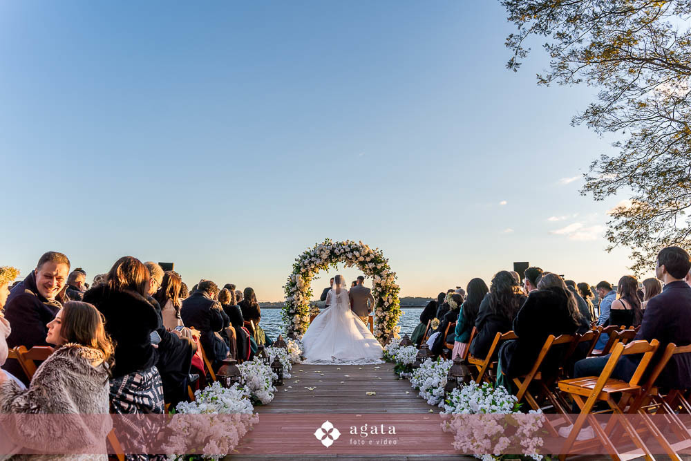 casamento ao ar livre-casamento 2025-fotografo curitiba-fotografo de casamento-wedding-casamento com por do sol-wedding curitiba-fotografia de casamento-vestido de noiva-noivado-casamento cristao-casamento no lago-casamento 2027-laggus-photo