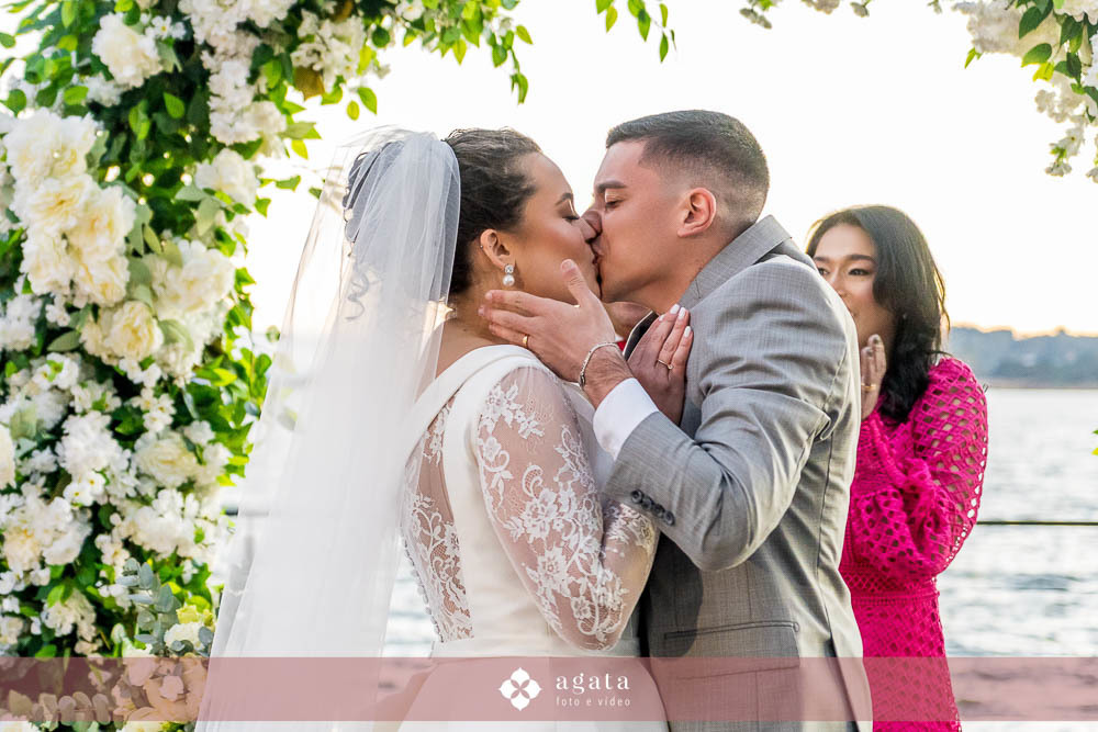casamento ao ar livre-casamento 2025-fotografo curitiba-fotografo de casamento-wedding-casamento com por do sol-wedding curitiba-fotografia de casamento-vestido de noiva-noivado-casamento cristao-casamento no lago-casamento 2027-laggus-photo