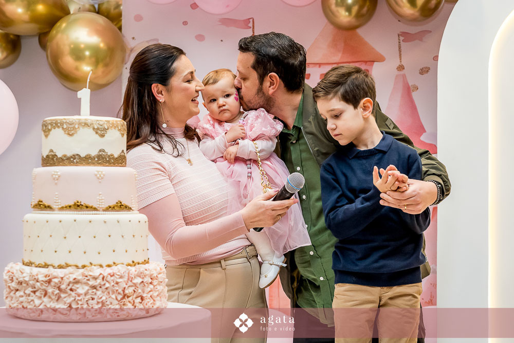 aniversário infantil-fotogafo de aniversário-fotografo de familias-fotografo de aniversario-festa de crianca-1 aninho-decoração rosa-decoracao de festa infantil-festa de aniversário-aniversario infantil cwb-fotografo de crianca-decoraçao de bailarina