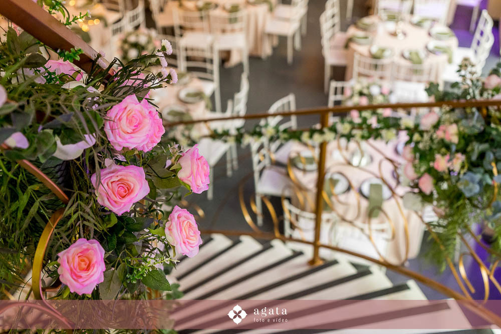 debutante curitiba-festa de debutante-fotografo de eventos-fotografo de 15 anos-15 anos curitiba-festa de 15anos-debutante de verde-vestido de debutante-fotografo de familias-fotografo criativo-castelo betel-15 anos no castelo-decoração de 15 anos-XV