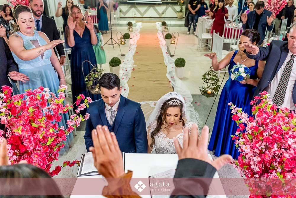 casamento em chacara-casamento curitiba-casamento-fotografo de casamento-fotografo curitiba-decoracao de casamento-casamento cristao-casamento 2026-casamento 2027-fotografo de casamento curitiba-wedding-noiva-noivos-casal-casamento rosa-espaço Yasmin