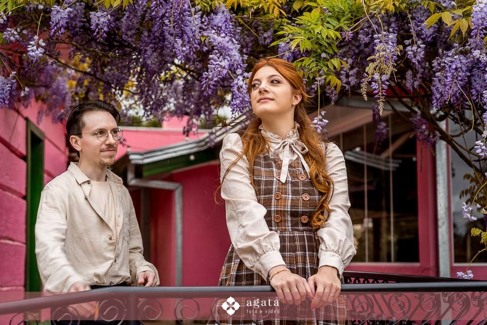 ensaio pre wedding-ensaio pre casamento-ensaio de casal-fotografo de casamento-fotografo-fotografo curitiba-ensaio de epoca-casal classico-amor classico-ensaio classico-casal-fotografo de casamento curitiba-casamento 2026-casamento-pre wedding no campo