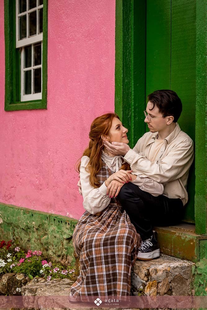 ensaio pre wedding-ensaio pre casamento-ensaio de casal-fotografo de casamento-fotografo-fotografo curitiba-ensaio de epoca-casal classico-amor classico-ensaio classico-casal-fotografo de casamento curitiba-casamento 2026-casamento-pre wedding no campo
