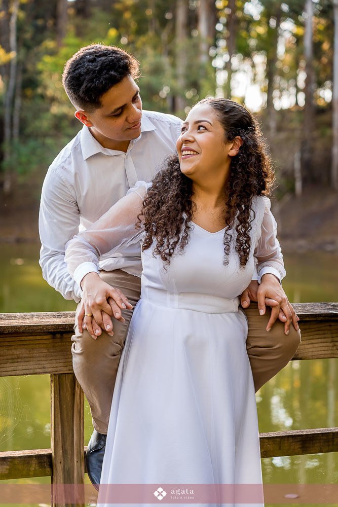 ensaio pre wedding-ensaio pre casamento-ensaio externo-fotografo curitiba-fotografo de casamentos-ensaio externo no parque-ensaio de casal-ensaio pre casamento curitiba-parque de tamandare-ensaio de casal-noivos-noiva-vestido de noiva-casal-noivado-weddin