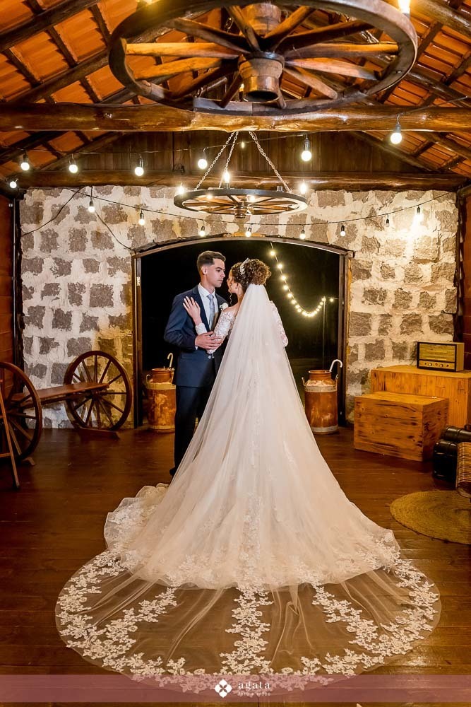 casamento ccb-casamento cristao-casamento curitiba-fotografo de casamento-fotografo curitiba-casamento na chuva-chuva de beçãos-fotografo de familias-wedding-noiva-vestido de noiva-decoração de casamento-cerimonialista-better together-casamento 2026-wed