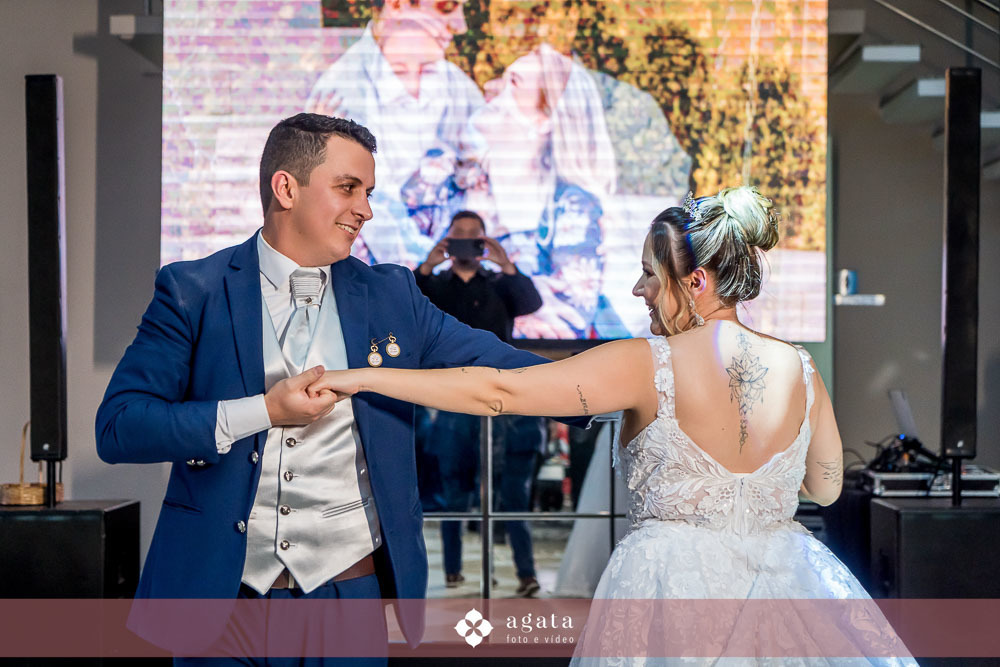 casamento catolico-fotografo de casamento-fotografo curitiba-casamento-nossa senhora aparecida-casal catolico-matrimonia-casamento azul-casamento 2026-casamento 2027-wedding-photographer-noiva-vestido de noiva-casamento lindo-casamento-wed-sacramento
