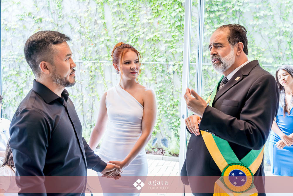 casamento civil-casamento no cartório-casamento curitiba-fotografo de casamento curitiba-uniao civil-aliança de casamento-união civil cartório-casamento curitiba-fotografo de casamento civil-celebração de casamento-noiva-wedding