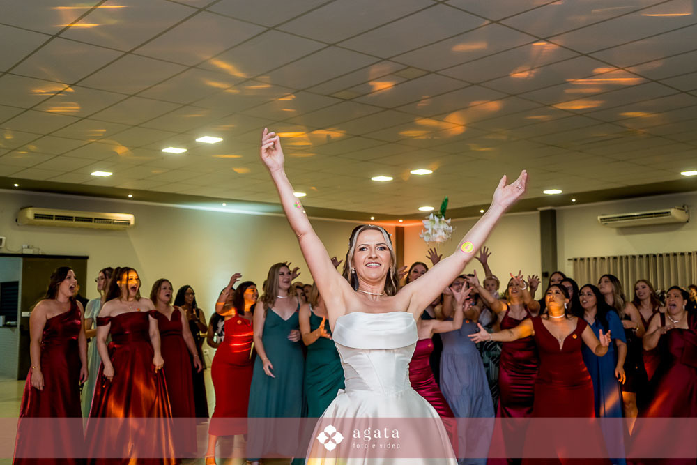 casamento curitiba-casamento catolico-fotografo de casamento curitiba-fotografo-casamento cristao-fotografo de casamento-wedding 2027-noiva-vestido de noiva-casamento catolico-wed-decoração de casamento-making of da noiva-making of