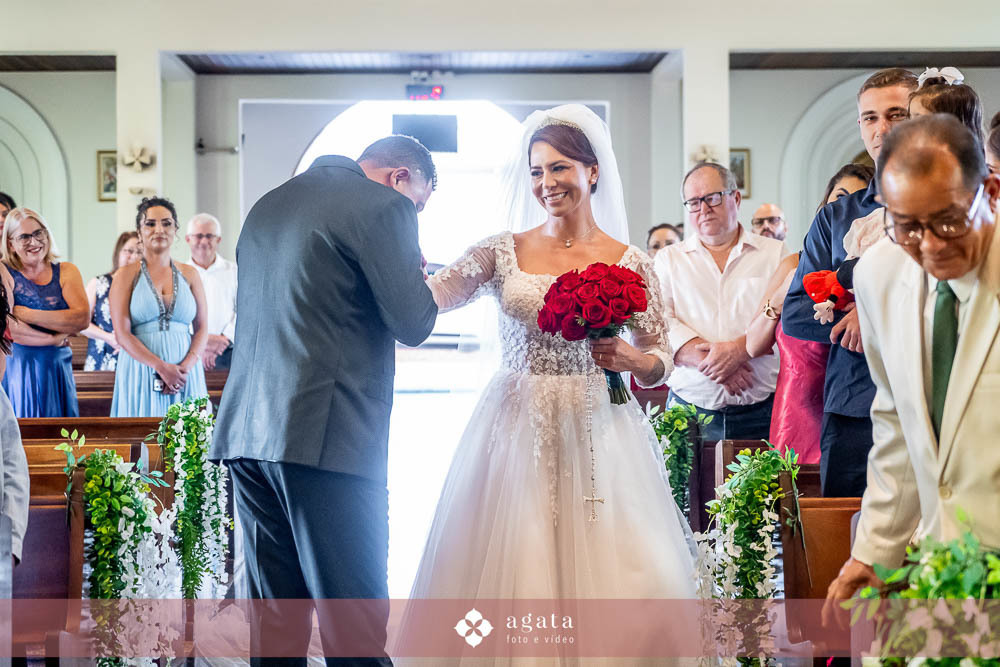 casamento curitiba-fotografo de casamento-fotografo curitiba-casamento na igreja-casamento 2027-vestido de noiva-casamento catolico-casamento com festa-fotografo de casamento curitiba-fotografo-wedding-matrimonio-casamento na igreja-festa