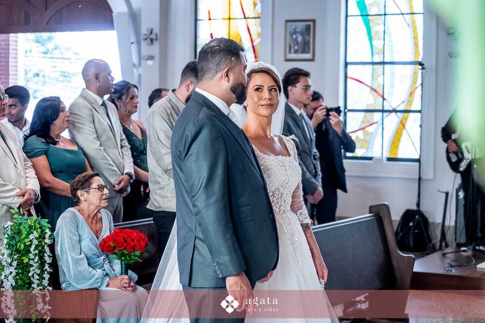 casamento curitiba-fotografo de casamento-fotografo curitiba-casamento na igreja-casamento 2027-vestido de noiva-casamento catolico-casamento com festa-fotografo de casamento curitiba-fotografo-wedding-matrimonio-casamento na igreja-festa