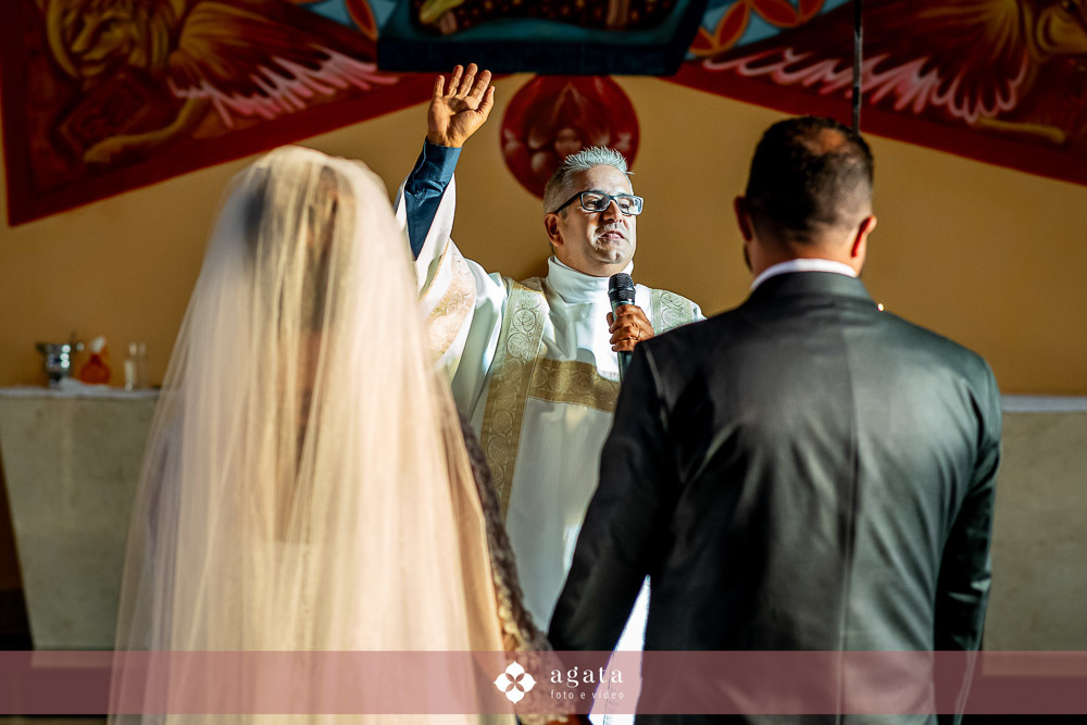 casamento curitiba-fotografo de casamento-fotografo curitiba-casamento na igreja-casamento 2027-vestido de noiva-casamento catolico-casamento com festa-fotografo de casamento curitiba-fotografo-wedding-matrimonio-casamento na igreja-festa