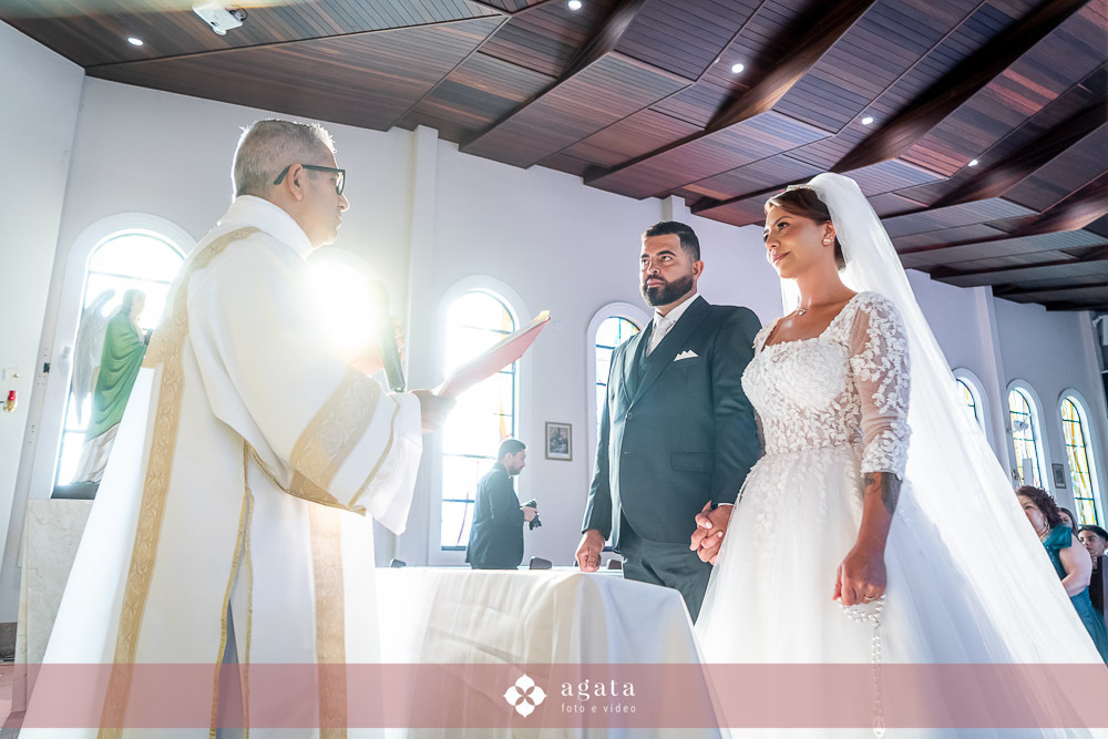 casamento curitiba-fotografo de casamento-fotografo curitiba-casamento na igreja-casamento 2027-vestido de noiva-casamento catolico-casamento com festa-fotografo de casamento curitiba-fotografo-wedding-matrimonio-casamento na igreja-festa
