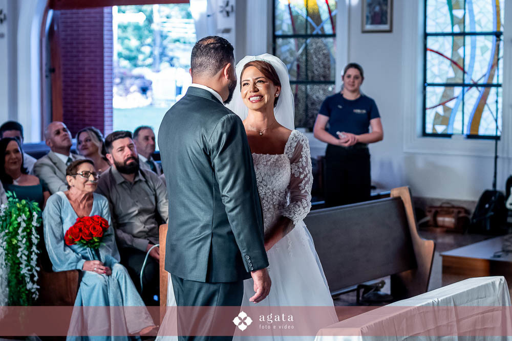 casamento curitiba-fotografo de casamento-fotografo curitiba-casamento na igreja-casamento 2027-vestido de noiva-casamento catolico-casamento com festa-fotografo de casamento curitiba-fotografo-wedding-matrimonio-casamento na igreja-festa
