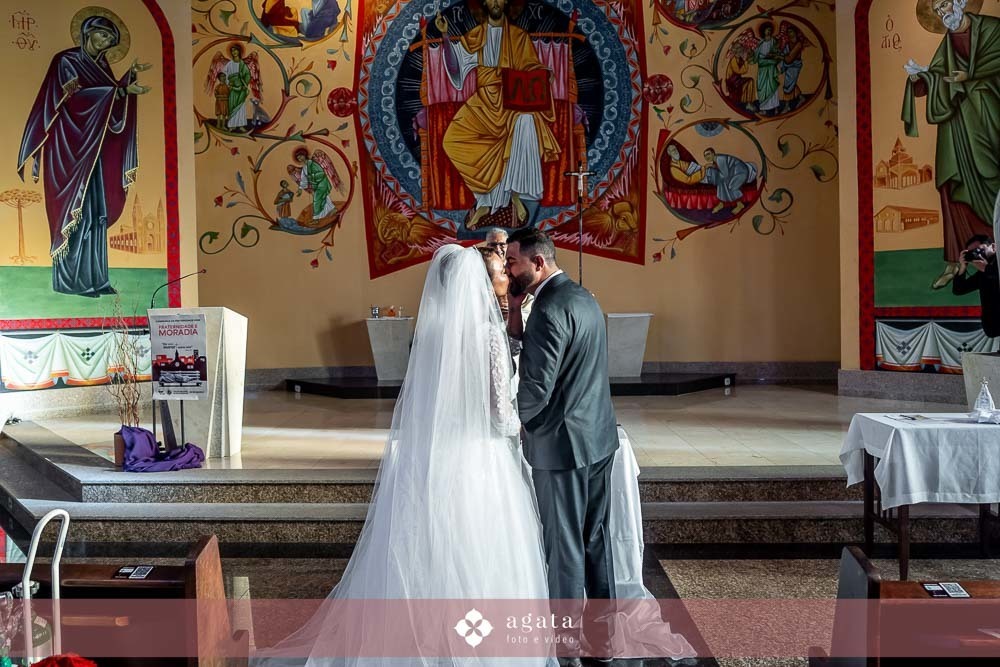 casamento curitiba-fotografo de casamento-fotografo curitiba-casamento na igreja-casamento 2027-vestido de noiva-casamento catolico-casamento com festa-fotografo de casamento curitiba-fotografo-wedding-matrimonio-casamento na igreja-festa