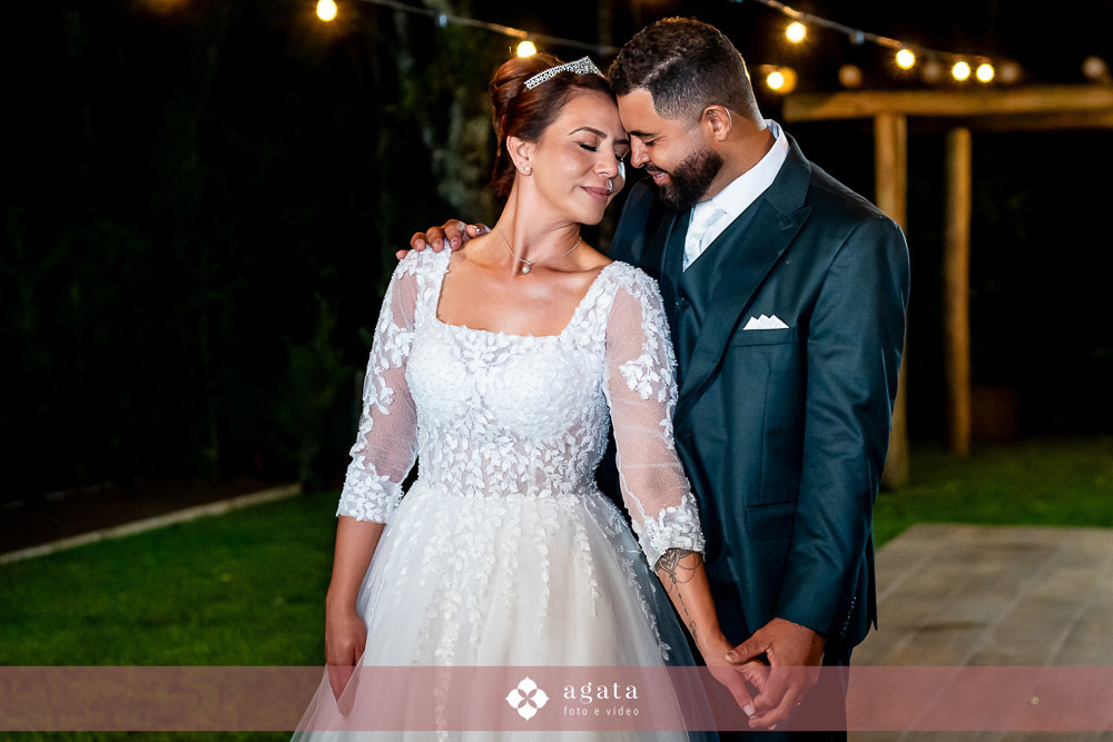 casamento curitiba-fotografo de casamento-fotografo curitiba-casamento na igreja-casamento 2027-vestido de noiva-casamento catolico-casamento com festa-fotografo de casamento curitiba-fotografo-wedding-matrimonio-casamento na igreja-festa