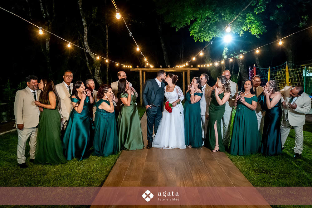 casamento curitiba-fotografo de casamento-fotografo curitiba-casamento na igreja-casamento 2027-vestido de noiva-casamento catolico-casamento com festa-fotografo de casamento curitiba-fotografo-wedding-matrimonio-casamento na igreja-festa
