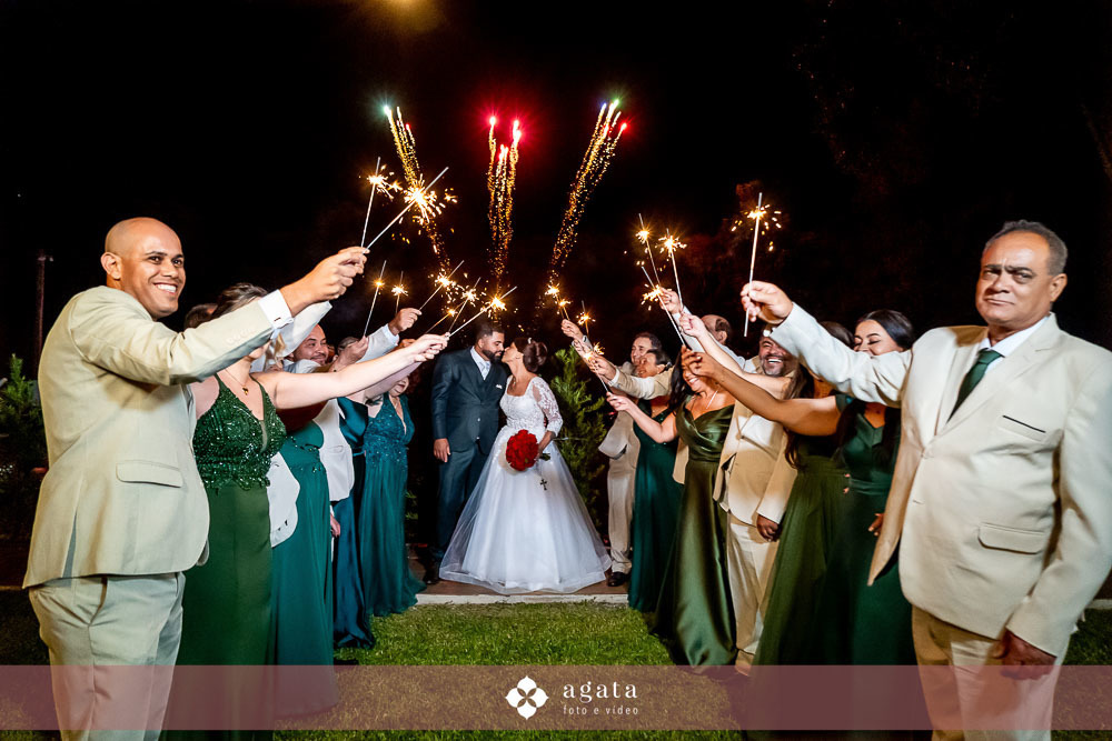 casamento curitiba-fotografo de casamento-fotografo curitiba-casamento na igreja-casamento 2027-vestido de noiva-casamento catolico-casamento com festa-fotografo de casamento curitiba-fotografo-wedding-matrimonio-casamento na igreja-festa