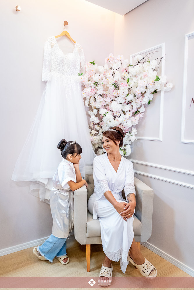 casamento curitiba-fotografo de casamento-fotografo curitiba-casamento na igreja-casamento 2027-vestido de noiva-casamento catolico-casamento com festa-fotografo de casamento curitiba-fotografo-wedding-matrimonio-casamento na igreja-festa