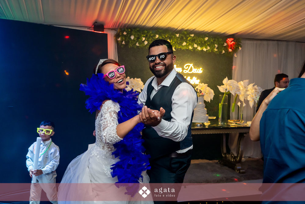 casamento curitiba-fotografo de casamento-fotografo curitiba-casamento na igreja-casamento 2027-vestido de noiva-casamento catolico-casamento com festa-fotografo de casamento curitiba-fotografo-wedding-matrimonio-casamento na igreja-festa