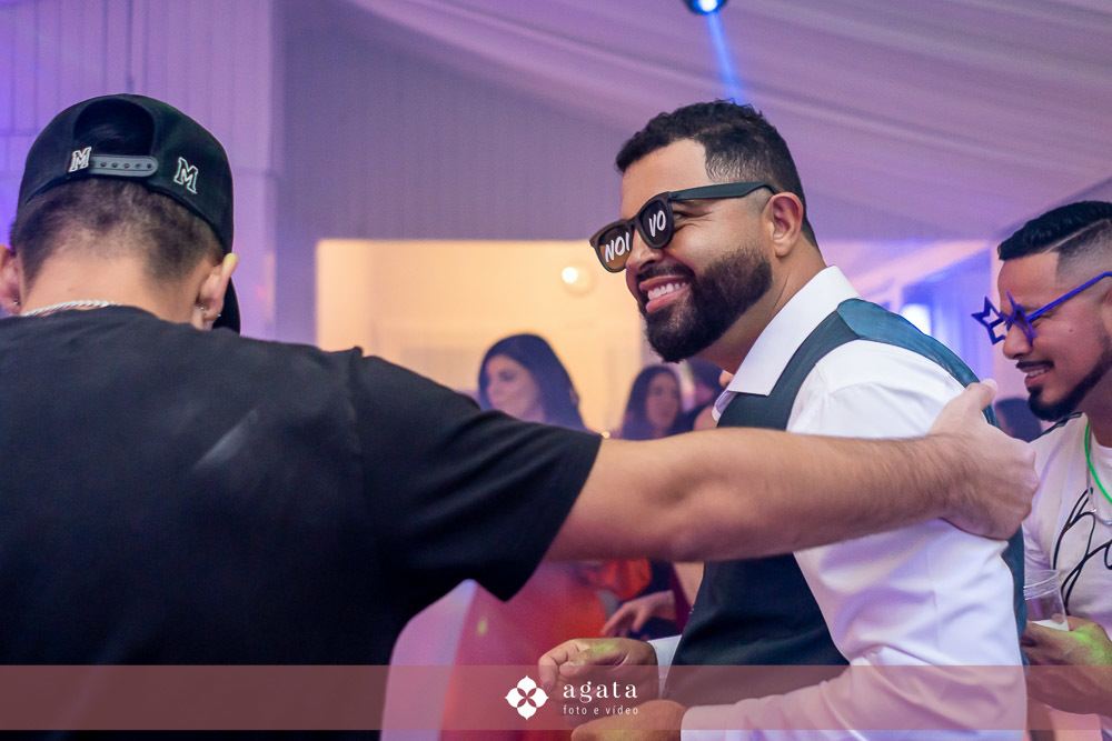 casamento curitiba-fotografo de casamento-fotografo curitiba-casamento na igreja-casamento 2027-vestido de noiva-casamento catolico-casamento com festa-fotografo de casamento curitiba-fotografo-wedding-matrimonio-casamento na igreja-festa