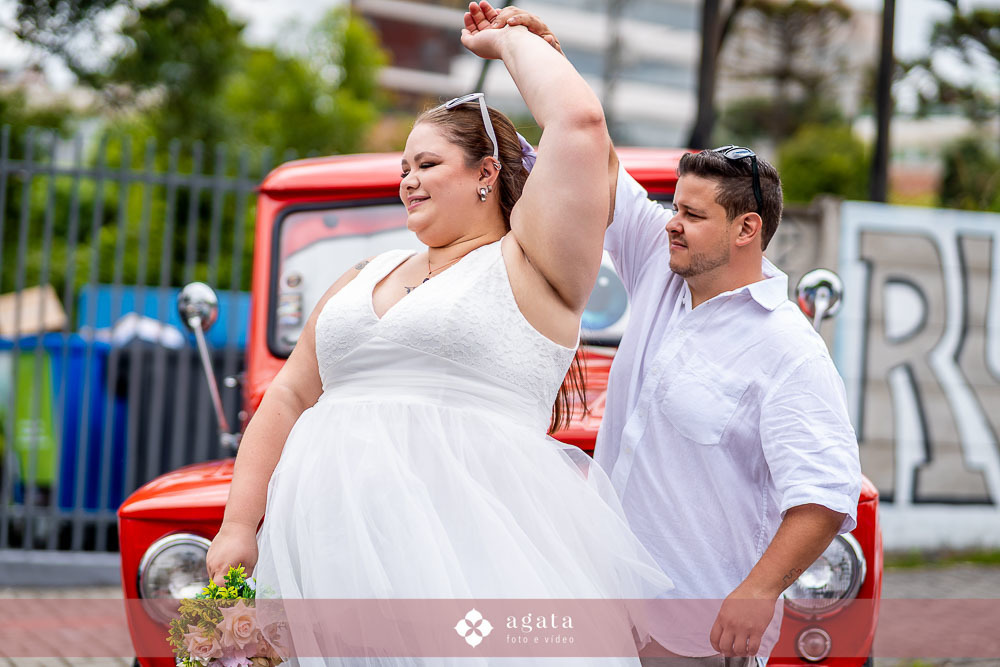 ensaio pre wedding curitiba-fotografo de casamento curitiba-ensaio externo-ensaio comskate casal-pista de skate-casal moderno-noivos despojados-fotografo curitiba-fotografo de casamento-casamento 2027-casamento-noiva-noivos-save the date