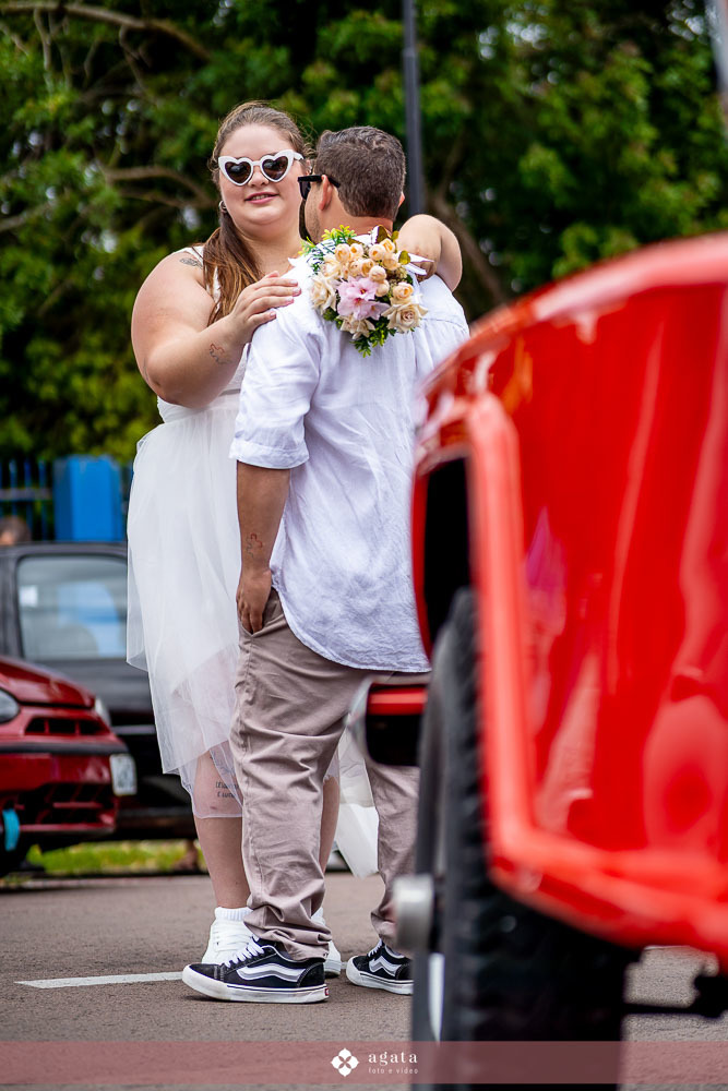 ensaio pre wedding curitiba-fotografo de casamento curitiba-ensaio externo-ensaio comskate casal-pista de skate-casal moderno-noivos despojados-fotografo curitiba-fotografo de casamento-casamento 2027-casamento-noiva-noivos-save the date