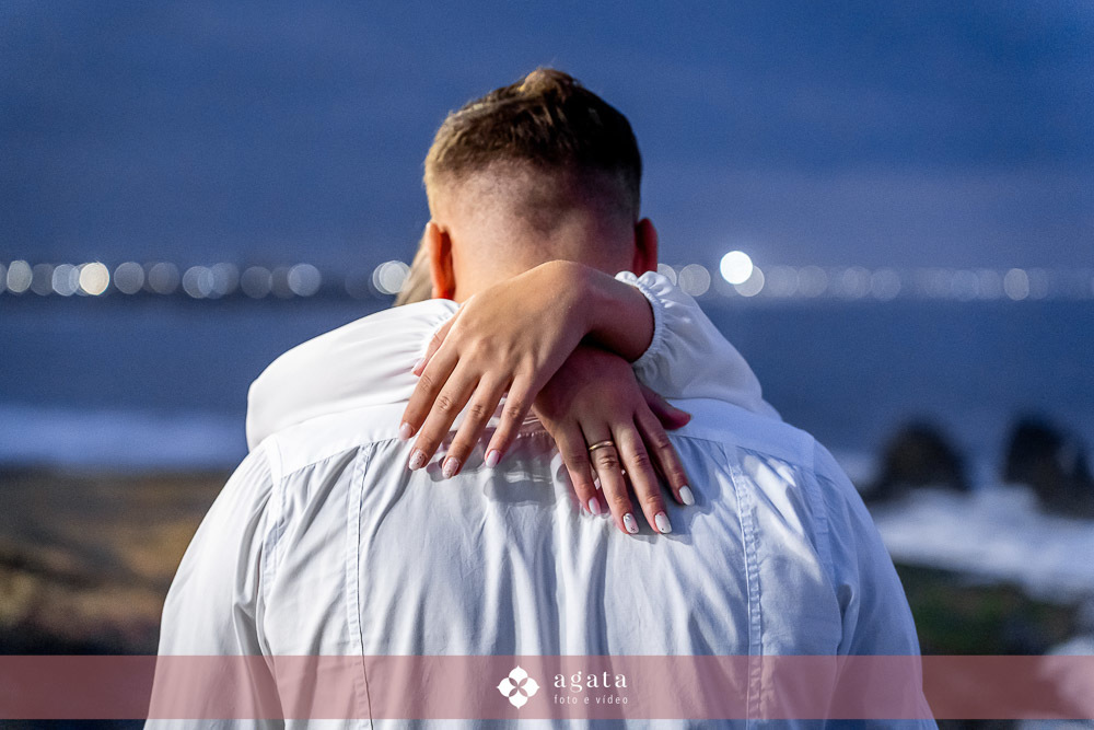ensaio fotografico na praia-ensaio na praia-pre wedding-fotografo curitiba-fotografo de casamento-ensaio no nascer do sol-nascer do sol na praia-ensaio externo em familia-noivos-casamento 2026-casamento 2027-vestido de noiva-save the date-fotografo