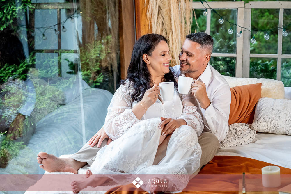 ensaio pre wedding no campo-recanto das glicineas-fotografo de casamento curitiba-noivos-ensaio de casal externo-fotografo-vestido de noiva-noivos-casamento 2026-casamento 2027-noivos-fotografo curitiba casamento-decoraçao de casamento-noivos-wedding