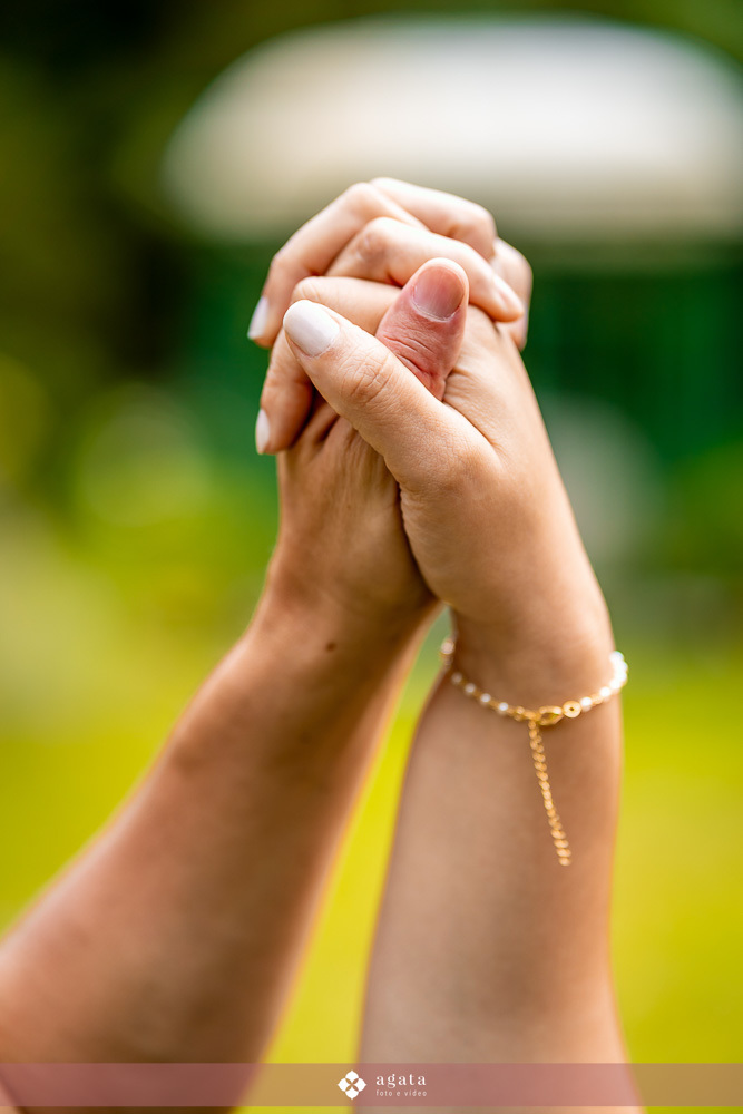 ensaio pre wedding no campo-recanto das glicineas-fotografo de casamento curitiba-noivos-ensaio de casal externo-fotografo-vestido de noiva-noivos-casamento 2026-casamento 2027-noivos-fotografo curitiba casamento-decoraçao de casamento-noivos-wedding