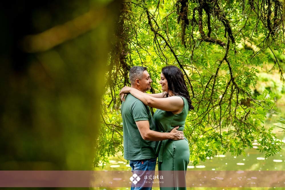 ensaio pre wedding no campo-recanto das glicineas-fotografo de casamento curitiba-noivos-ensaio de casal externo-fotografo-vestido de noiva-noivos-casamento 2026-casamento 2027-noivos-fotografo curitiba casamento-decoraçao de casamento-noivos-wedding