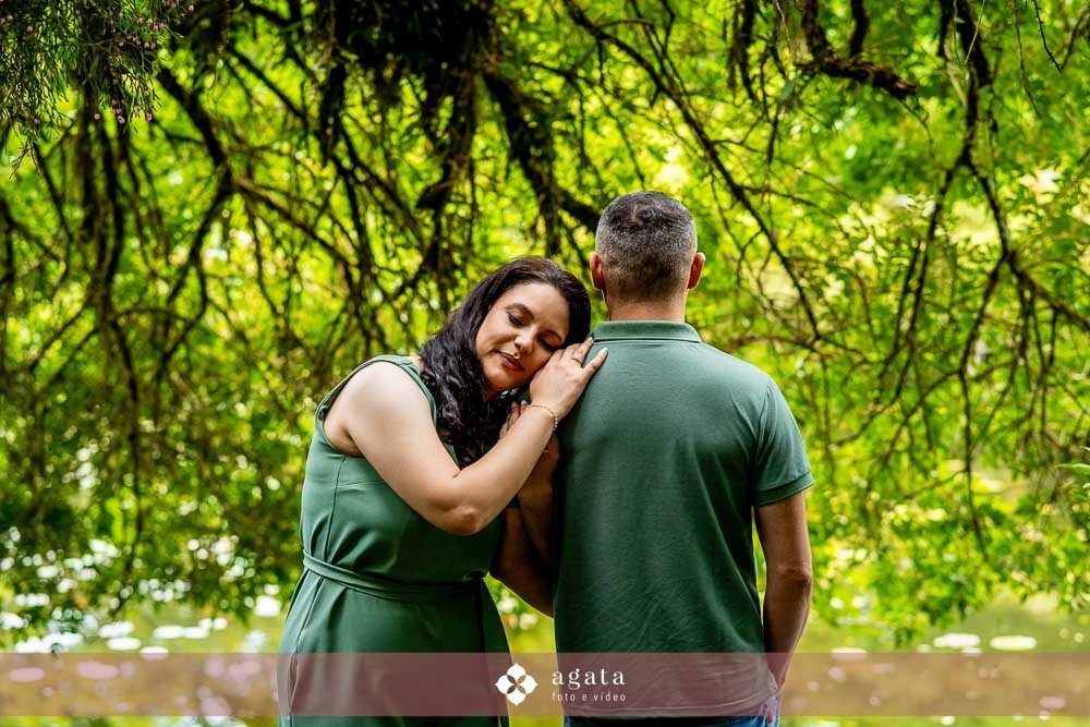 ensaio pre wedding no campo-recanto das glicineas-fotografo de casamento curitiba-noivos-ensaio de casal externo-fotografo-vestido de noiva-noivos-casamento 2026-casamento 2027-noivos-fotografo curitiba casamento-decoraçao de casamento-noivos-wedding
