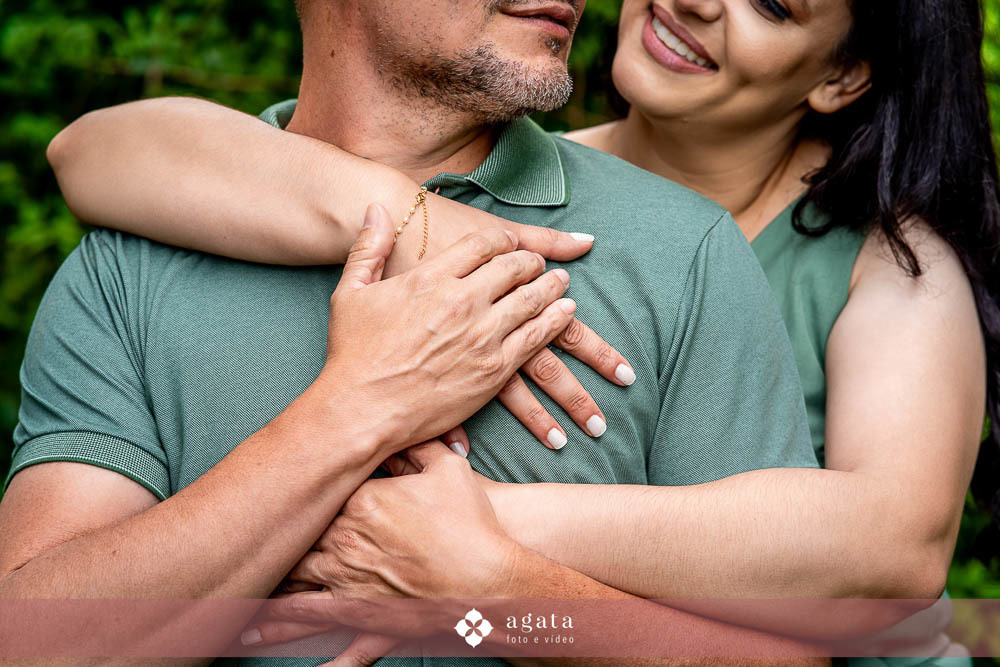 ensaio pre wedding no campo-recanto das glicineas-fotografo de casamento curitiba-noivos-ensaio de casal externo-fotografo-vestido de noiva-noivos-casamento 2026-casamento 2027-noivos-fotografo curitiba casamento-decoraçao de casamento-noivos-wedding