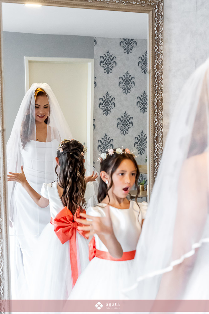 casamento curitiba-fotografo de casamento curitiba-casamento ao ar livre-noiva-vestido de noiva-casamento 2027-noiva de cabelo solto-casamento no jardim-ensaio casal externo-wedding-casamento 2026-casamento 2027-casamento do ano-madrinhas de casamento-wed