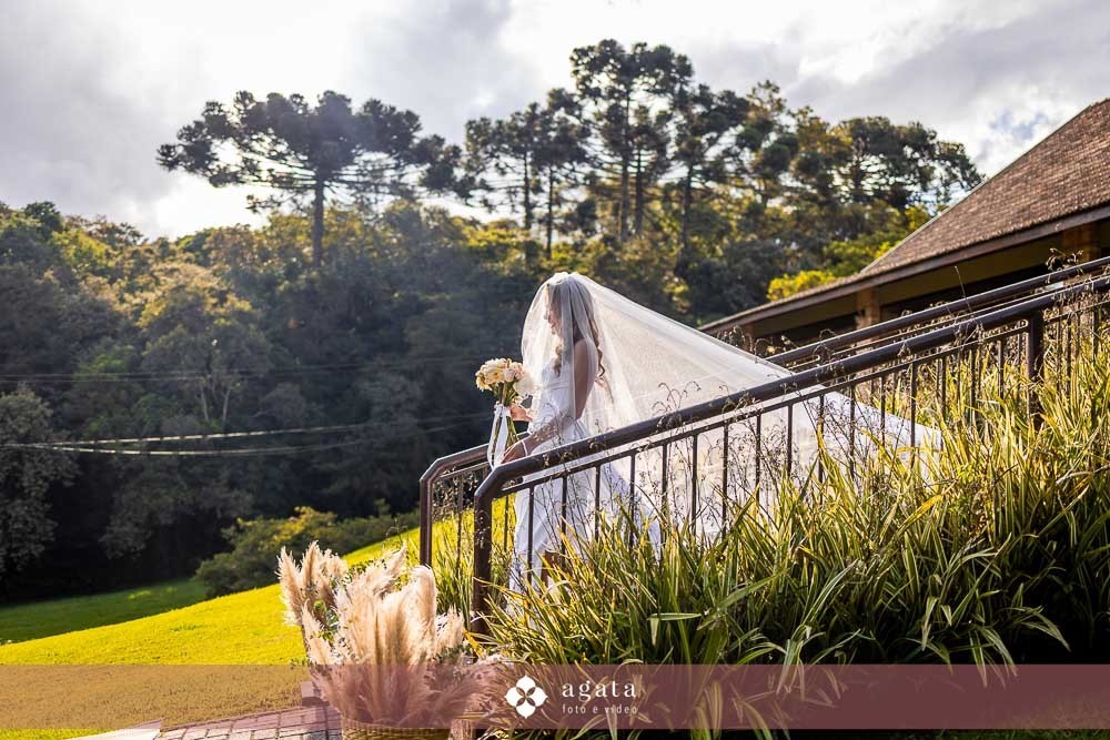 casamento curitiba-fotografo de casamento curitiba-casamento ao ar livre-noiva-vestido de noiva-casamento 2027-noiva de cabelo solto-casamento no jardim-ensaio casal externo-wedding-casamento 2026-casamento 2027-casamento do ano-madrinhas de casamento-wed