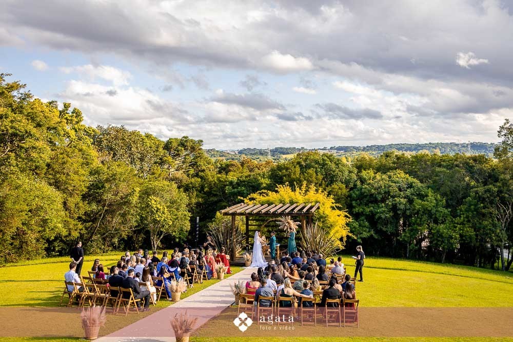 casamento curitiba-fotografo de casamento curitiba-casamento ao ar livre-noiva-vestido de noiva-casamento 2027-noiva de cabelo solto-casamento no jardim-ensaio casal externo-wedding-casamento 2026-casamento 2027-casamento do ano-madrinhas de casamento-wed