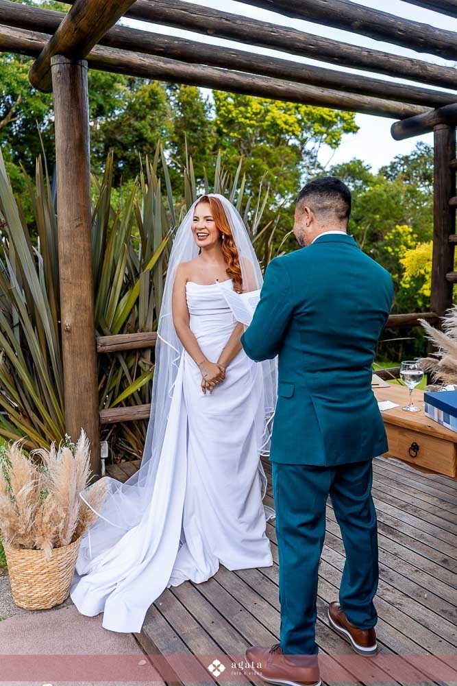 casamento curitiba-fotografo de casamento curitiba-casamento ao ar livre-noiva-vestido de noiva-casamento 2027-noiva de cabelo solto-casamento no jardim-ensaio casal externo-wedding-casamento 2026-casamento 2027-casamento do ano-madrinhas de casamento-wed