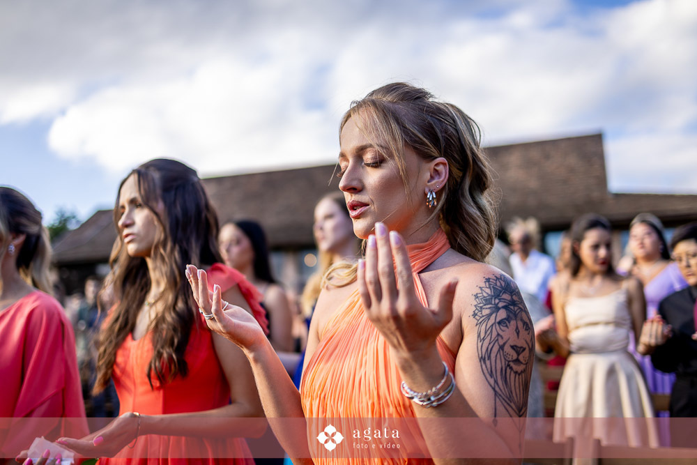 casamento curitiba-fotografo de casamento curitiba-casamento ao ar livre-noiva-vestido de noiva-casamento 2027-noiva de cabelo solto-casamento no jardim-ensaio casal externo-wedding-casamento 2026-casamento 2027-casamento do ano-madrinhas de casamento-wed