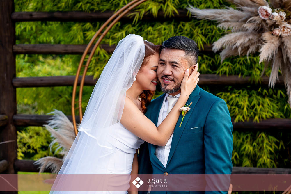 casamento curitiba-fotografo de casamento curitiba-casamento ao ar livre-noiva-vestido de noiva-casamento 2027-noiva de cabelo solto-casamento no jardim-ensaio casal externo-wedding-casamento 2026-casamento 2027-casamento do ano-madrinhas de casamento-wed